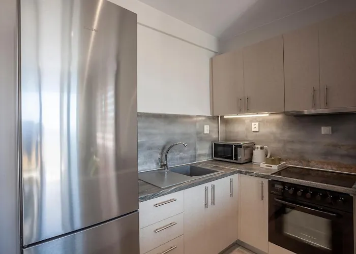Lucid Dream Apt. |Bozinis
