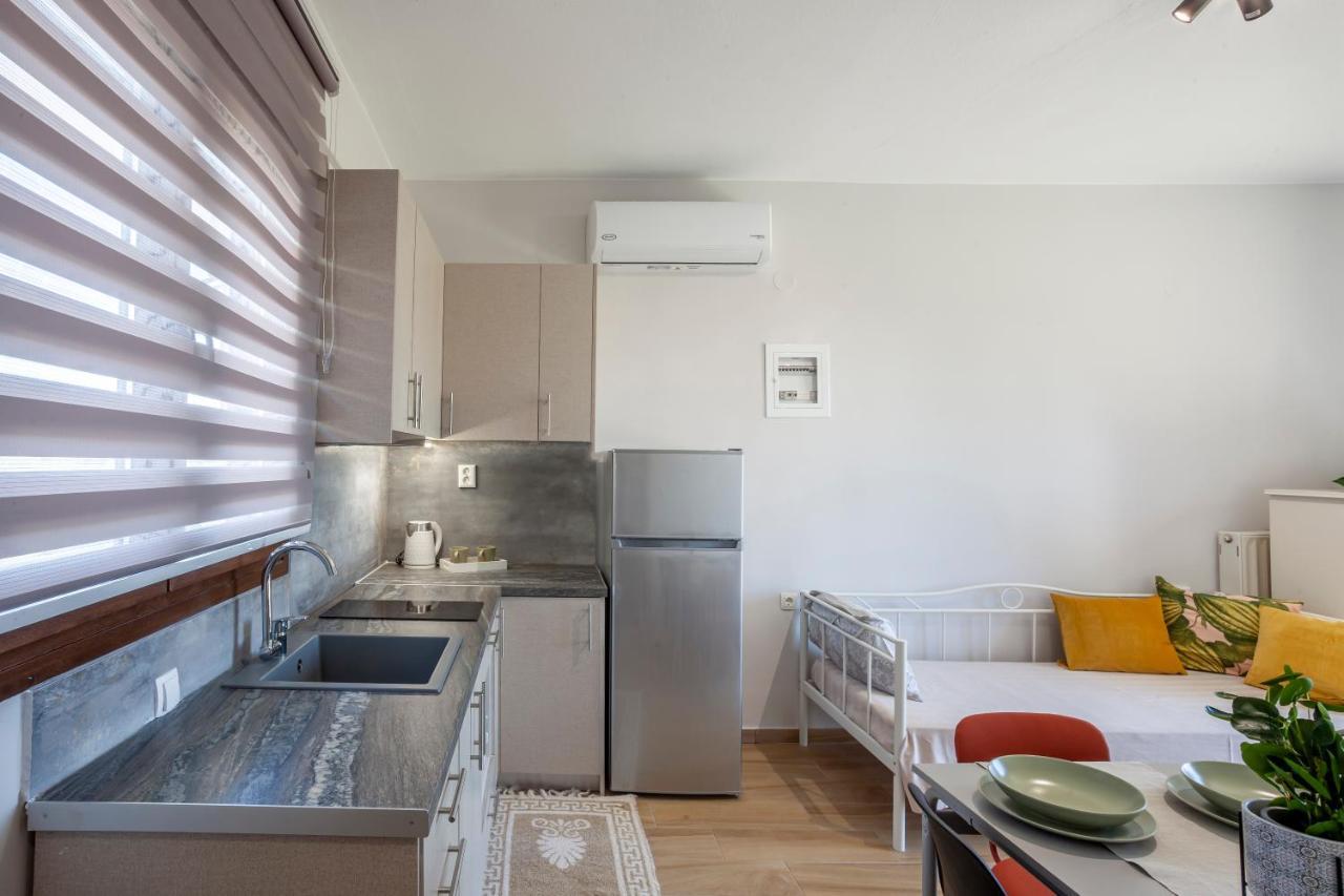 Lucid Dream Apt. |bozinis * Psakoudia