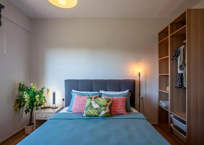 Lucid Dream Apt. |Bozinis