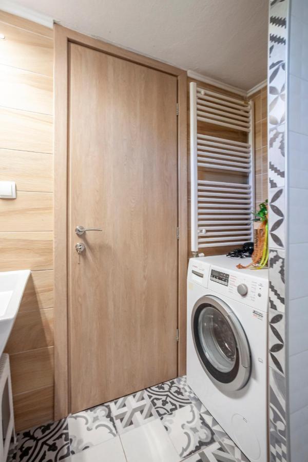 Lucid Dream Apt. |bozinis * Psakoudia