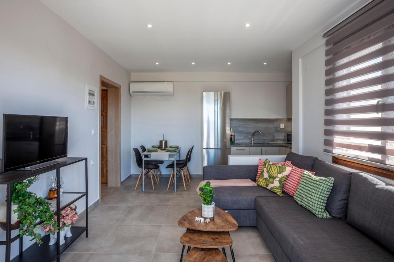 Lucid Dream Apt. |bozinis Psakoudia